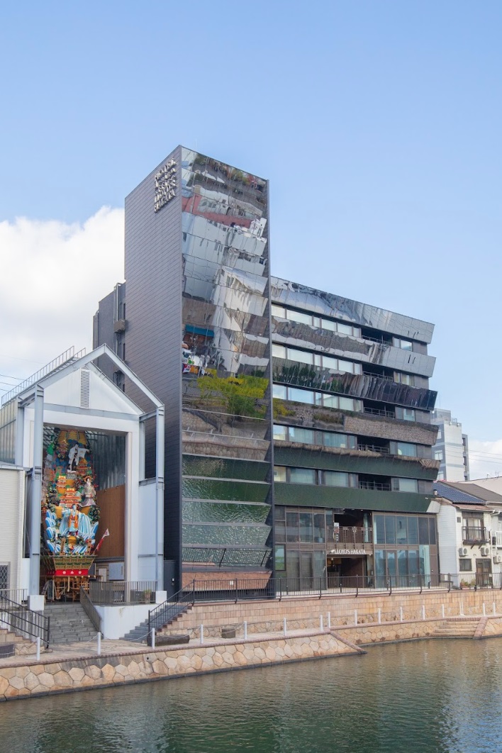 ロイズ博多 LLOYDs HAKATA 施設全景