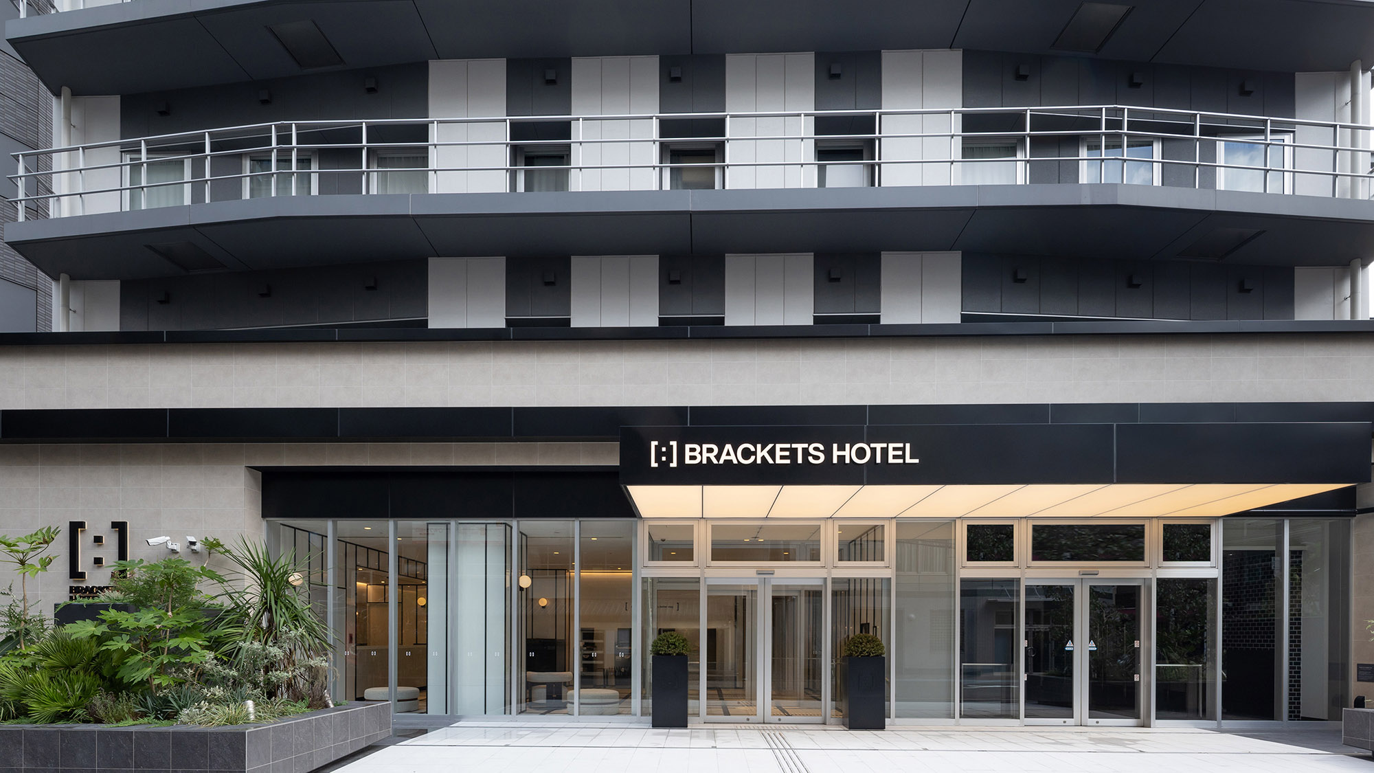 BRACKETS HOTEL Osaka Hommachi 施設全景