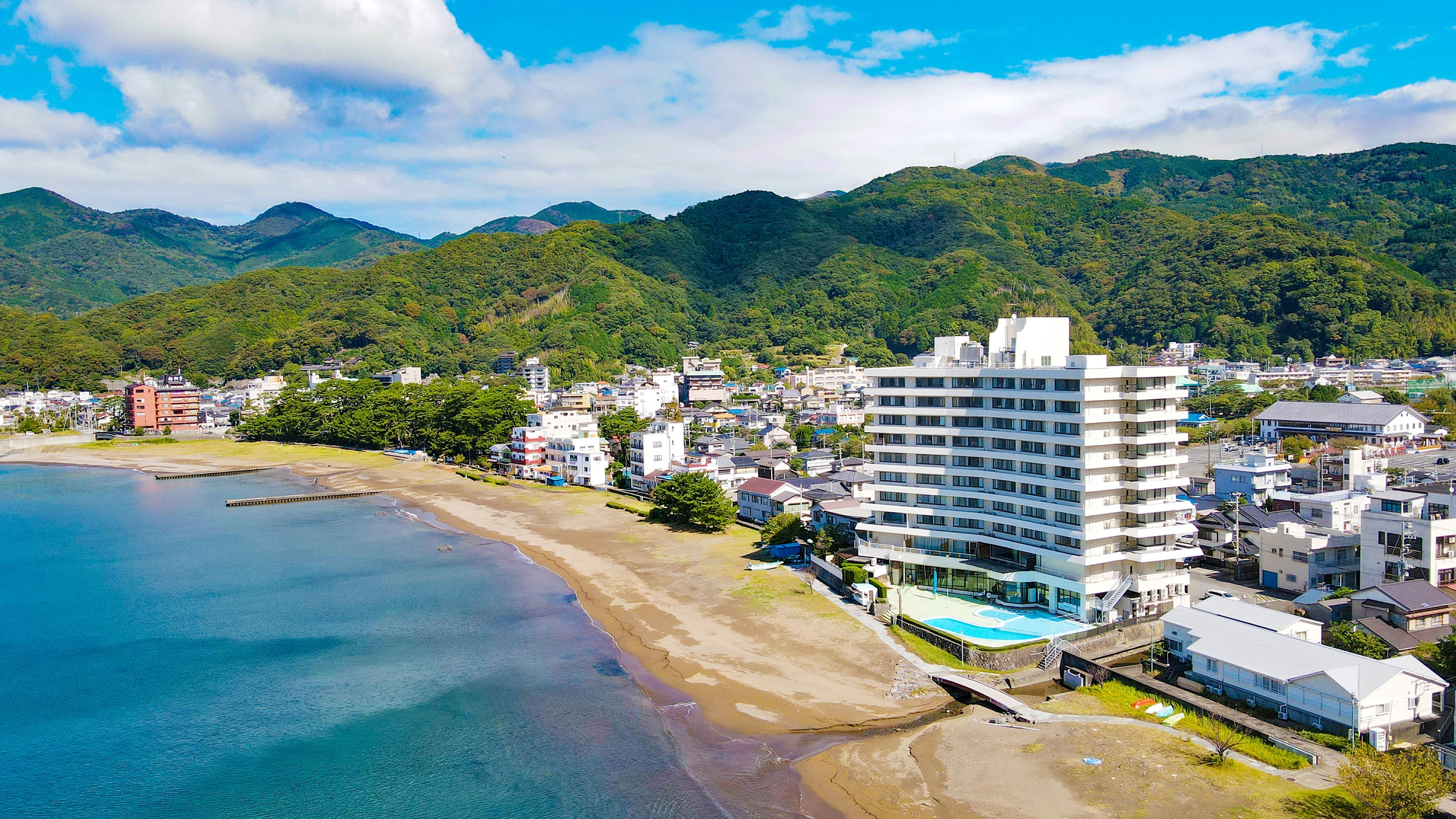 写真：大江戸温泉物語わんわんリゾート　西伊豆　（２０２６年３月１日リニューアルオープン）