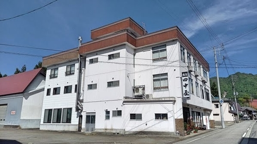 田中屋旅館<新潟県> 施設全景