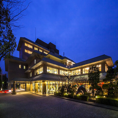 KKRホテル熊本(国家公務員共済組合連合会熊本共済会館) 施設全景