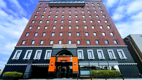 アパホテル〈砺波駅前〉 施設全景