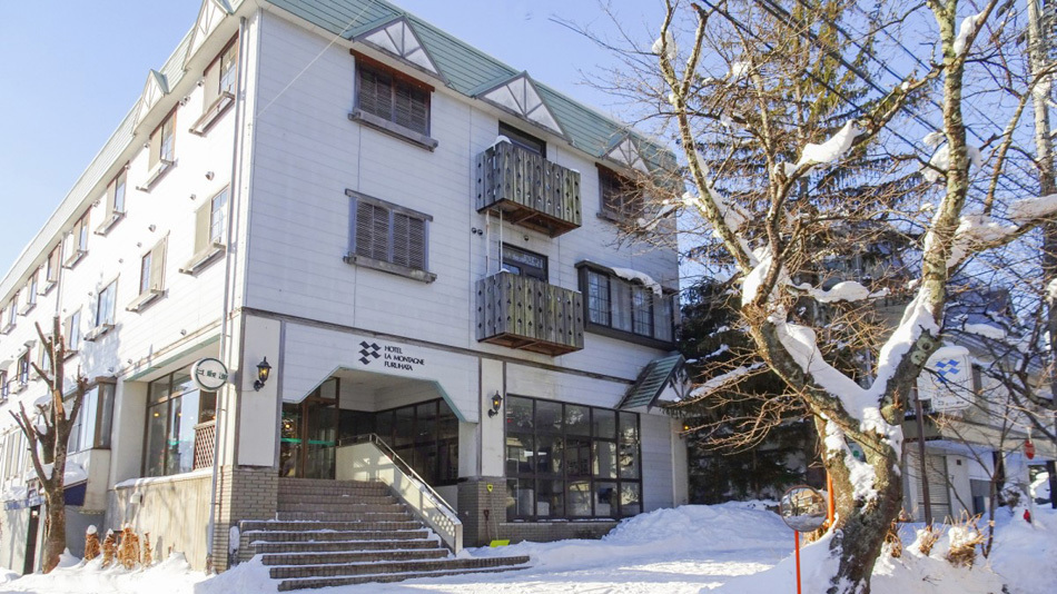 白馬姫川温泉　ホテル　ラ・モンターニュ・フルハタ 施設全景