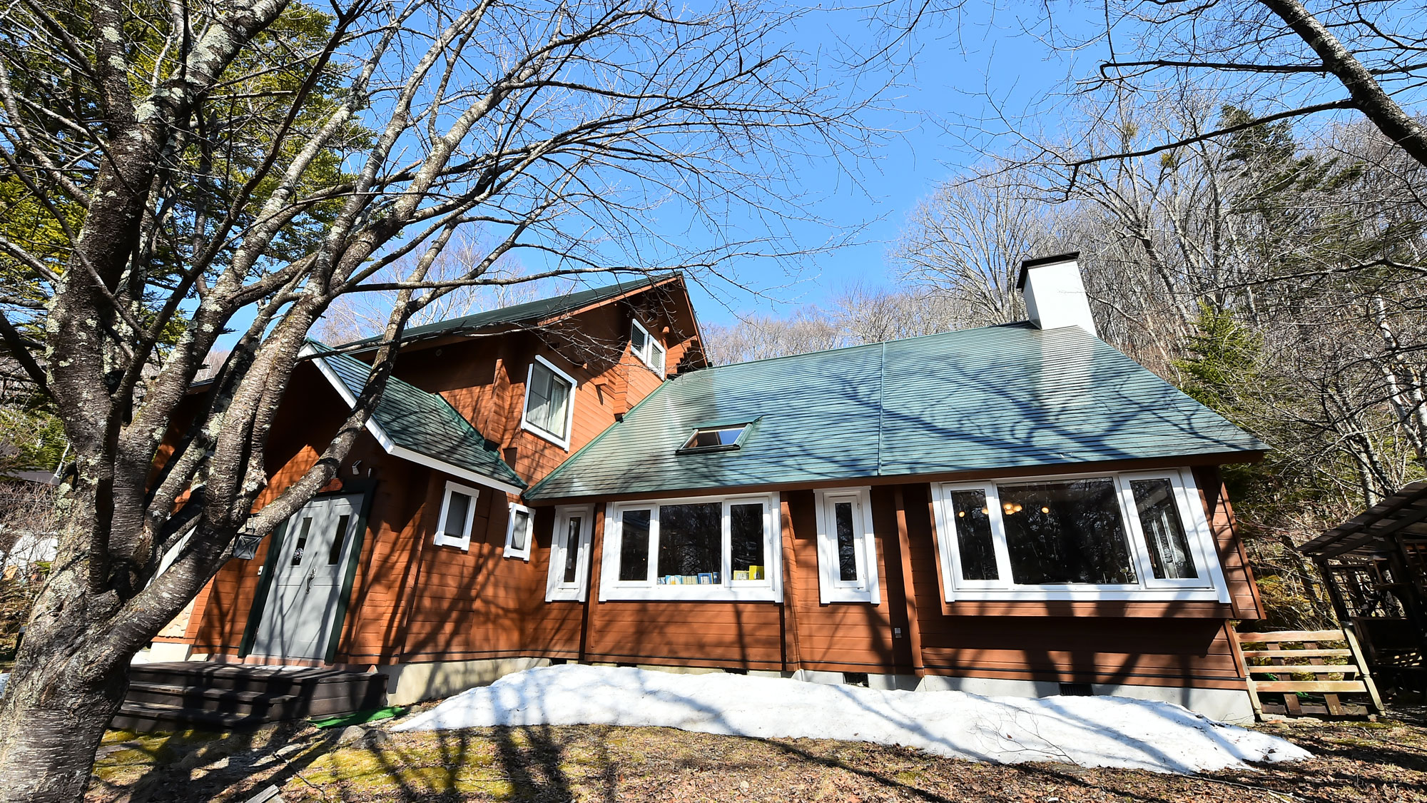 ペンション すもーくちーふ 施設全景