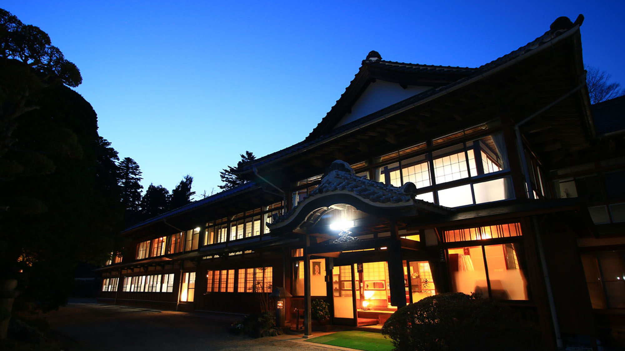 玉山温泉　藤屋旅館 施設全景