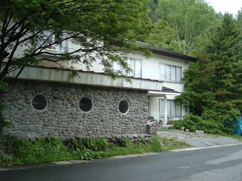 山沿いの天然温泉露天風呂　温泉イン３６ＳＯ