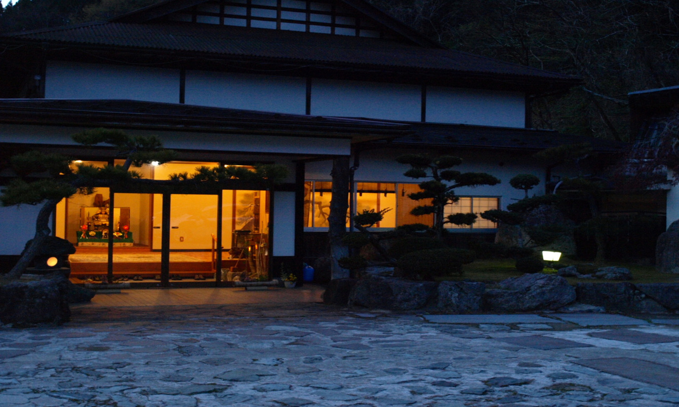 湯村温泉　伯雲亭