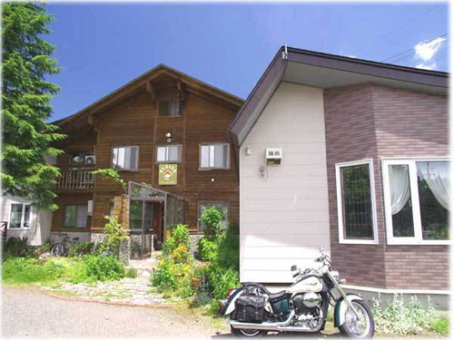 ペットと泊まれる宿・ペンション ベルクレール & ステンドグラス工房 施設全景