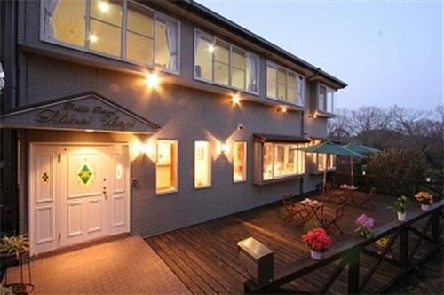 【地魚の美味しい宿】 プチリゾート 赤い馬 施設全景