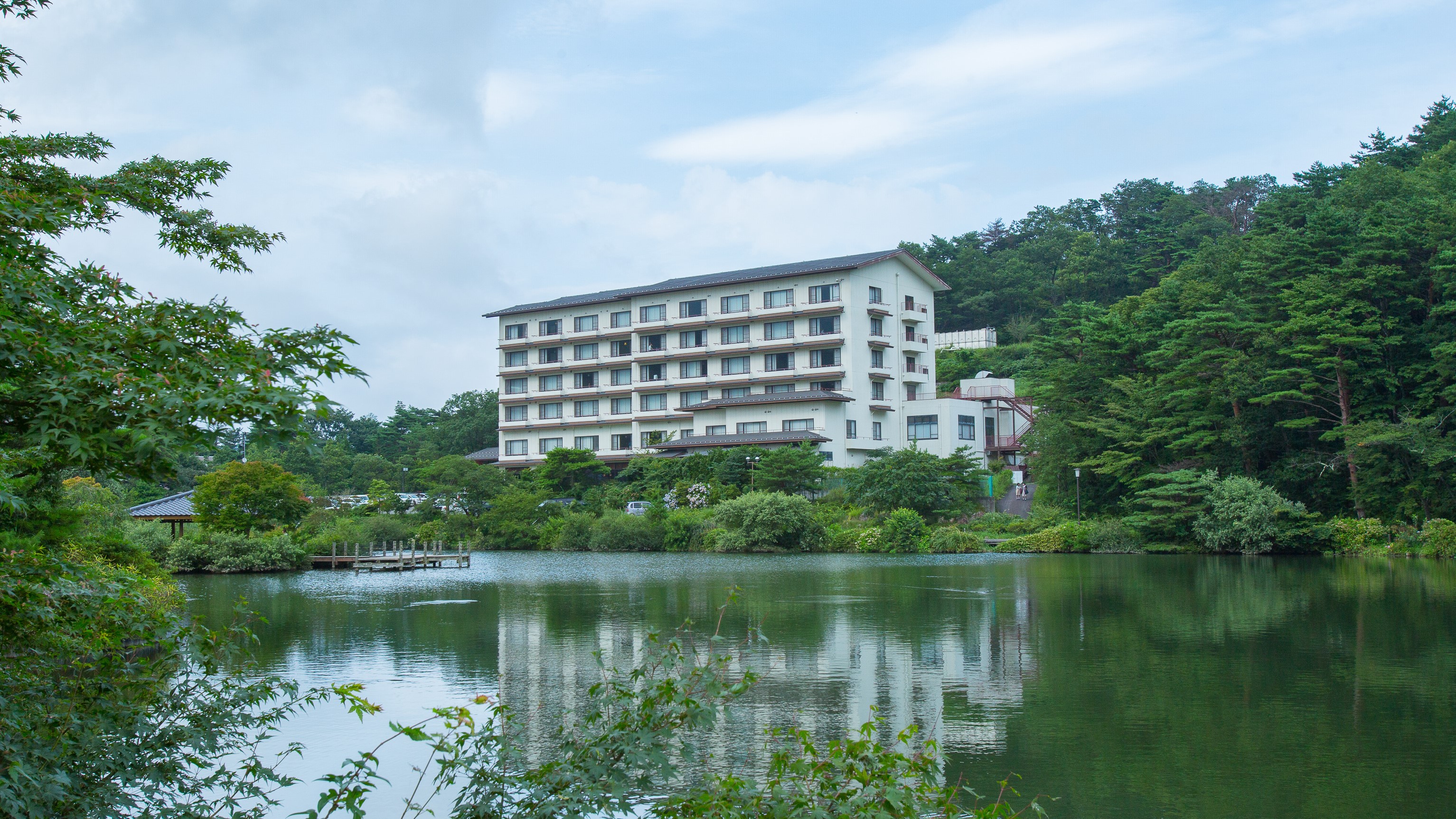 岳温泉　鏡が池碧山亭