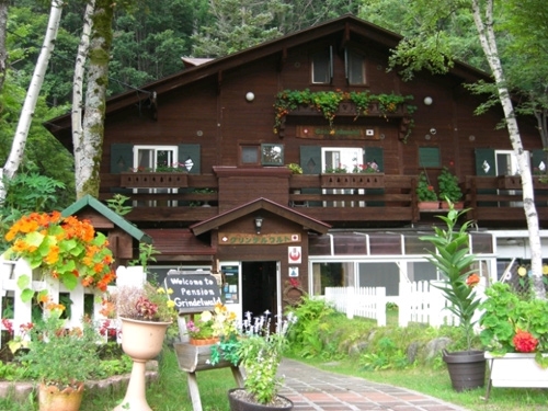 乗鞍高原温泉 ペンション グリンデルワルト 施設全景