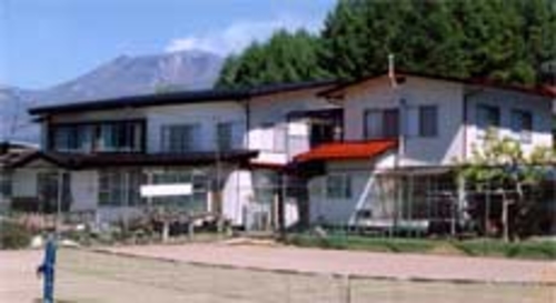 軽井沢 民宿 すみれ荘<長野県> 施設全景