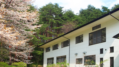 高烏谷鉱泉 施設全景