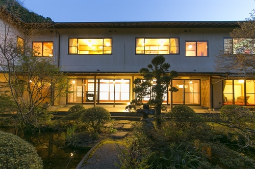 倉真温泉 真砂館 施設全景