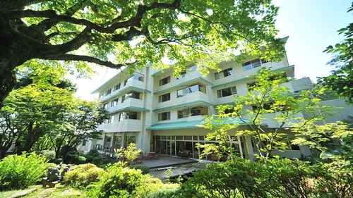 村杉温泉　風雅の宿　長生館 施設全景