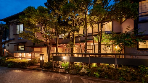 写真:修善寺温泉 AKARI et KAORI(アカリ エ カオリ)