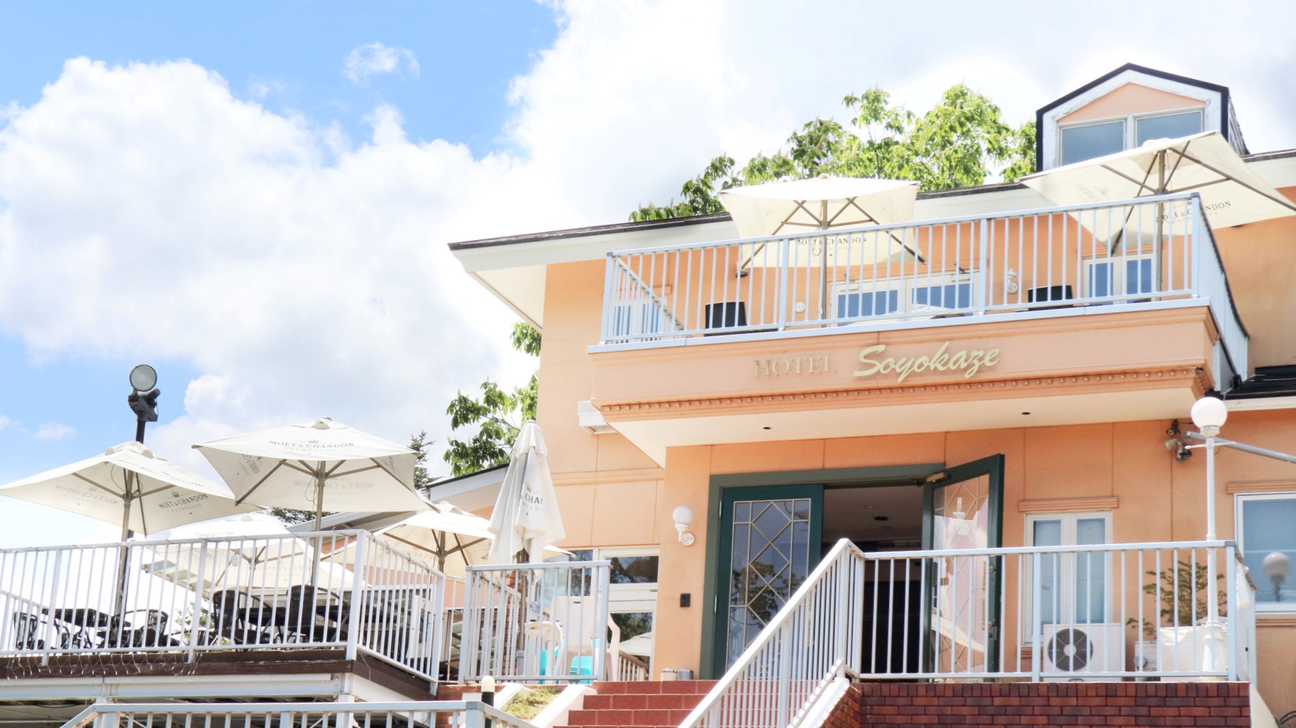 軽井沢 ホテルそよかぜ 施設全景