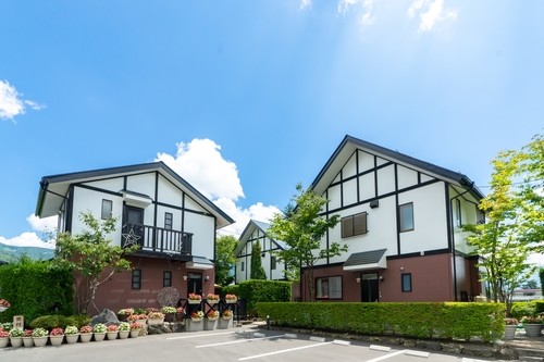 ウルルン河口湖 施設全景