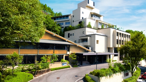 長良川清流ホテル(旧ホテル長良川の郷) 施設全景