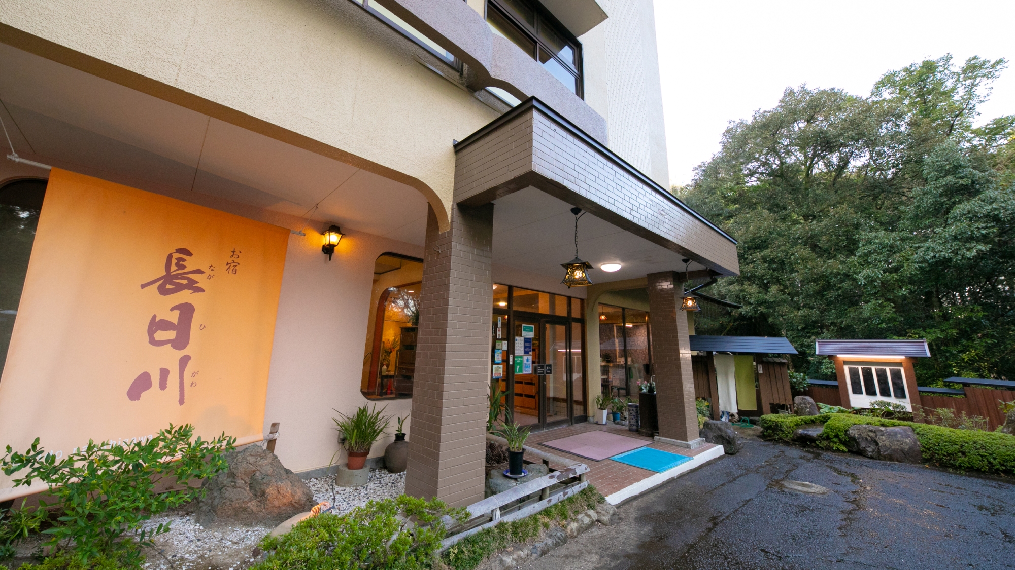 宮崎の奥座敷で楽しむ囲炉裏懐石の宿 長日川 施設全景