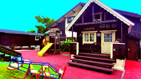 子供と泊まる宿「エルモンテ&キャンディハウス」 施設全景