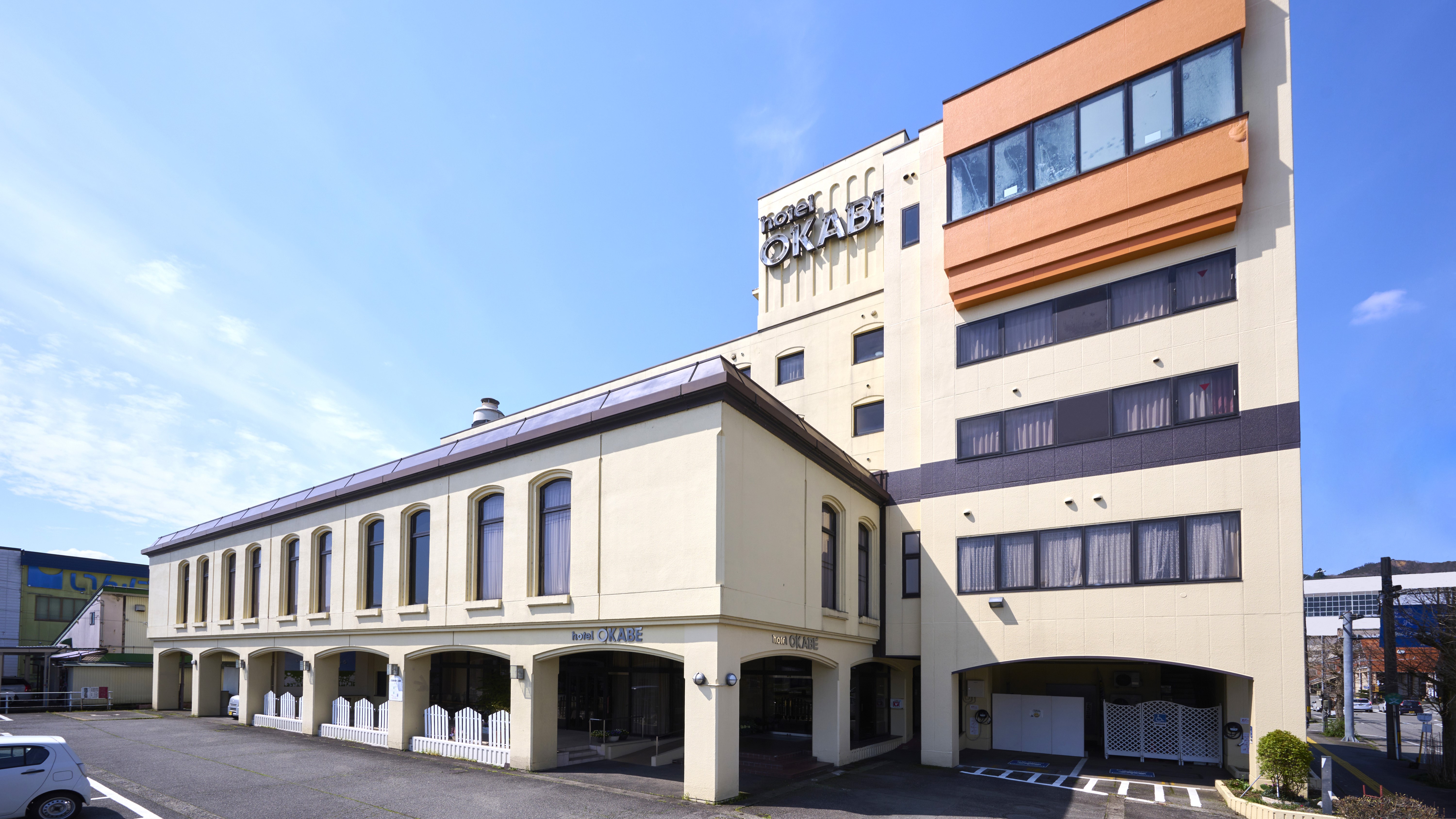 浦佐ホテルオカベ 施設全景