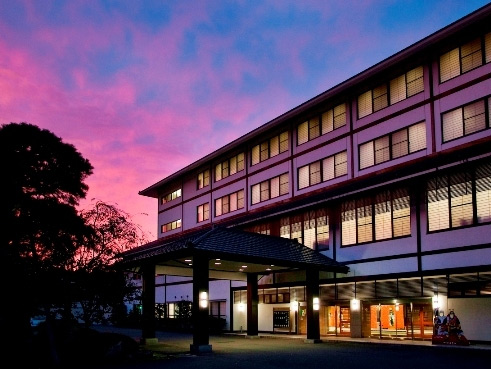 厳美渓温泉 滝の湯 いつくし園 施設全景