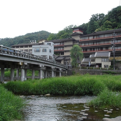 三朝薬師の湯　万翆楼 施設全景