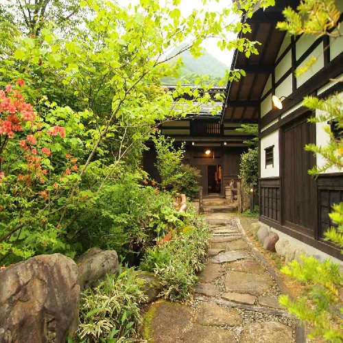 山里のいおり 草円 施設全景