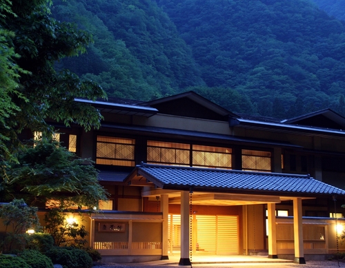 西山温泉　全館源泉掛け流しの宿　慶雲館