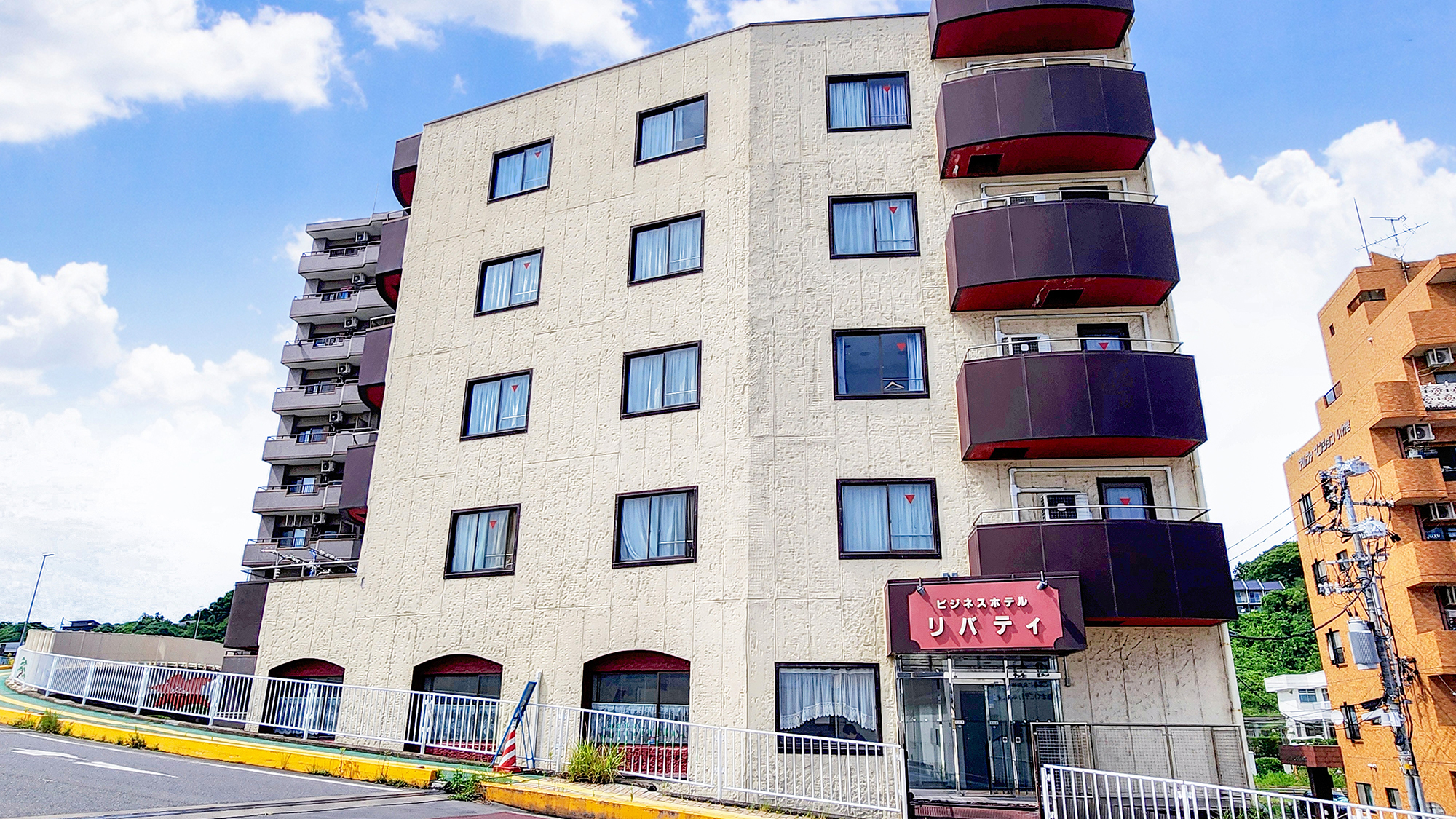 ビジネスホテル リバティ 施設全景