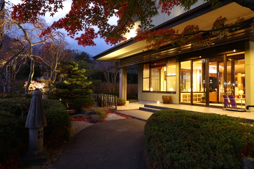 囲炉裏とくつろぎの宿 ホテルやまぶき 施設全景