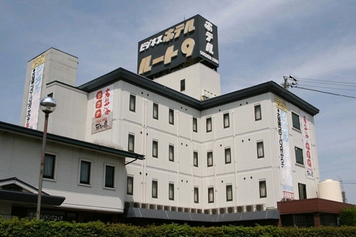 ビジネスホテル ルート9 施設全景