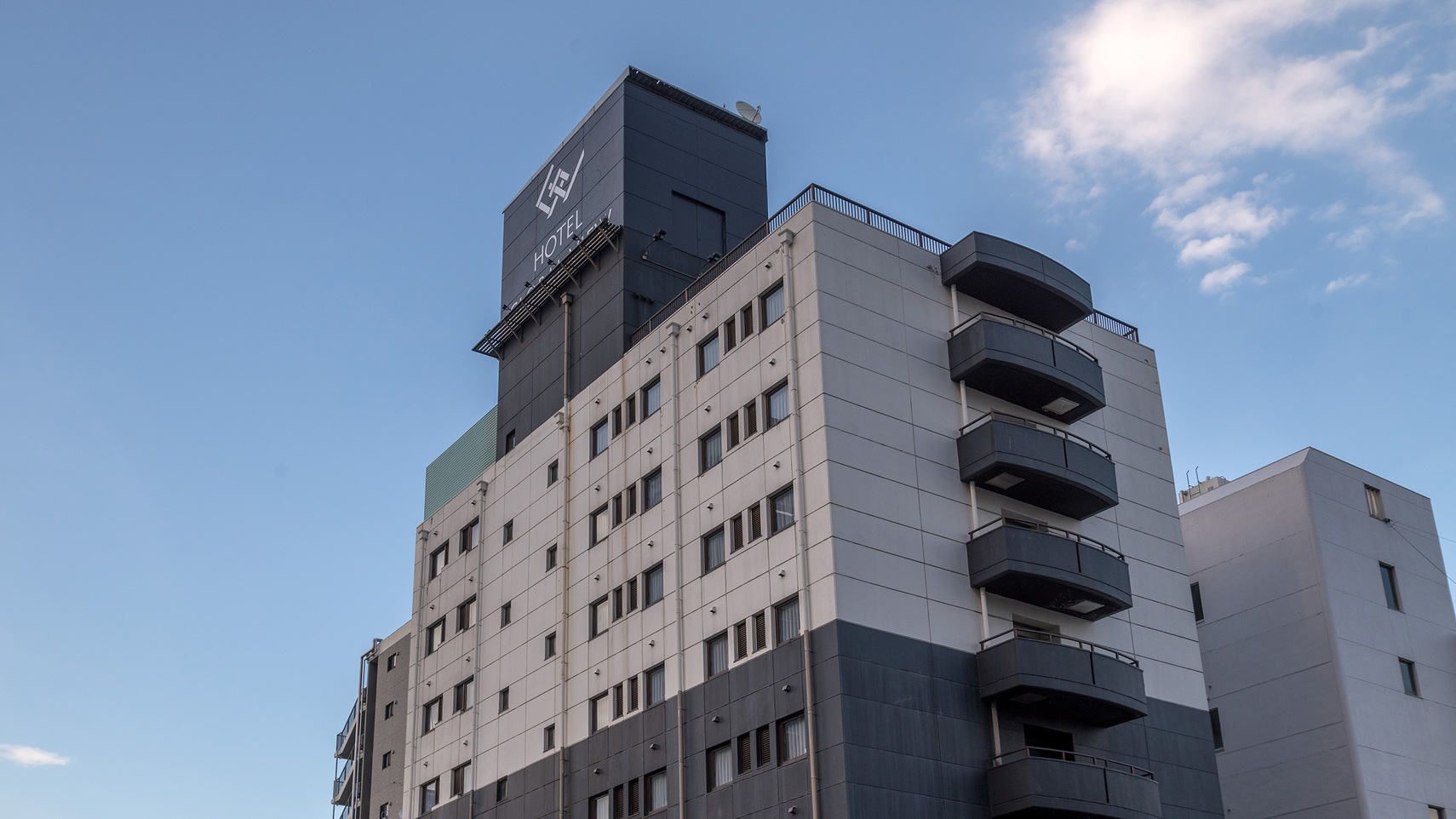 ホテル グローバルビュー 津 施設全景