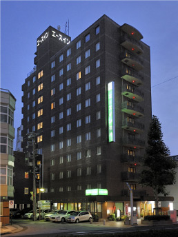 アズイン福井(旧:エースイン福井) 施設全景