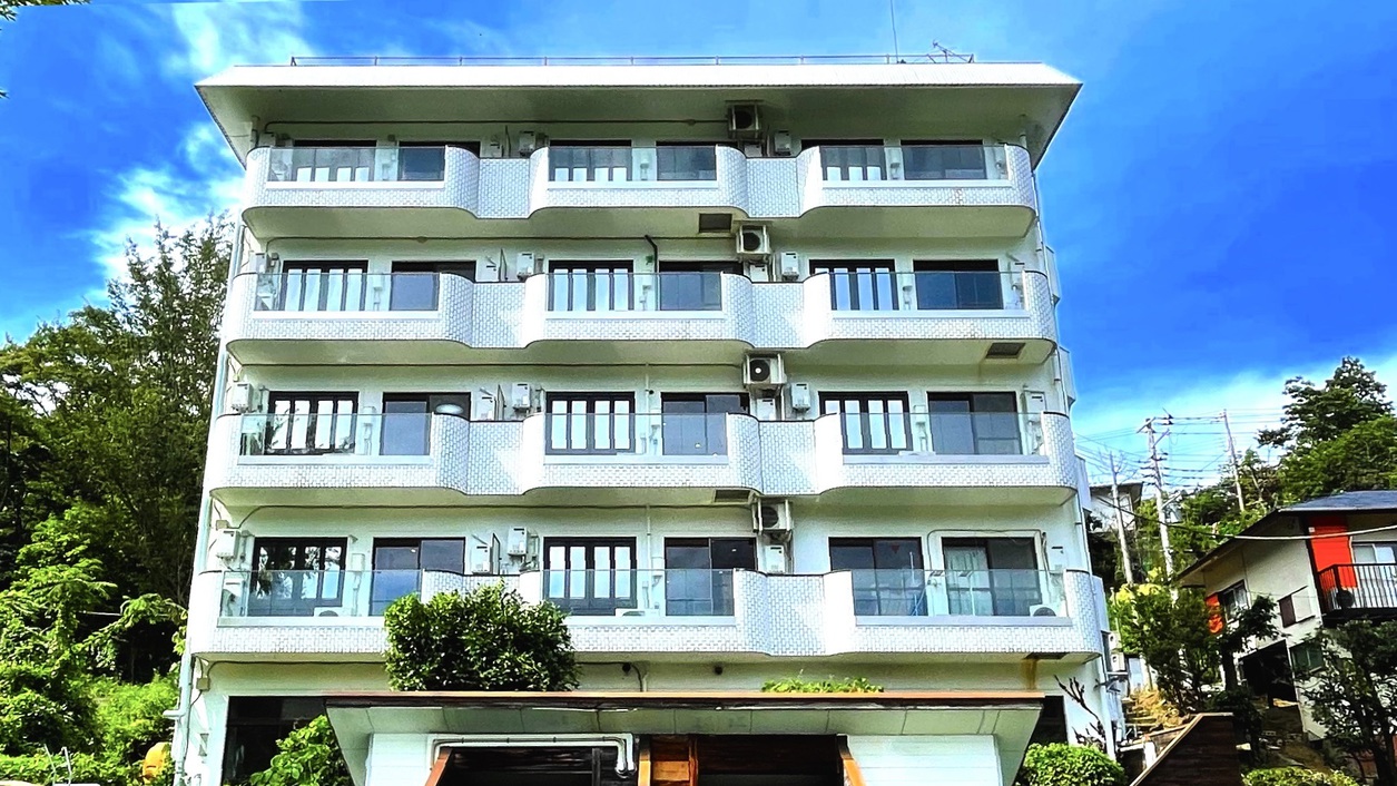 全室半露天風呂付コンドミニアムホテル ガーランドコート宇佐美 施設全景