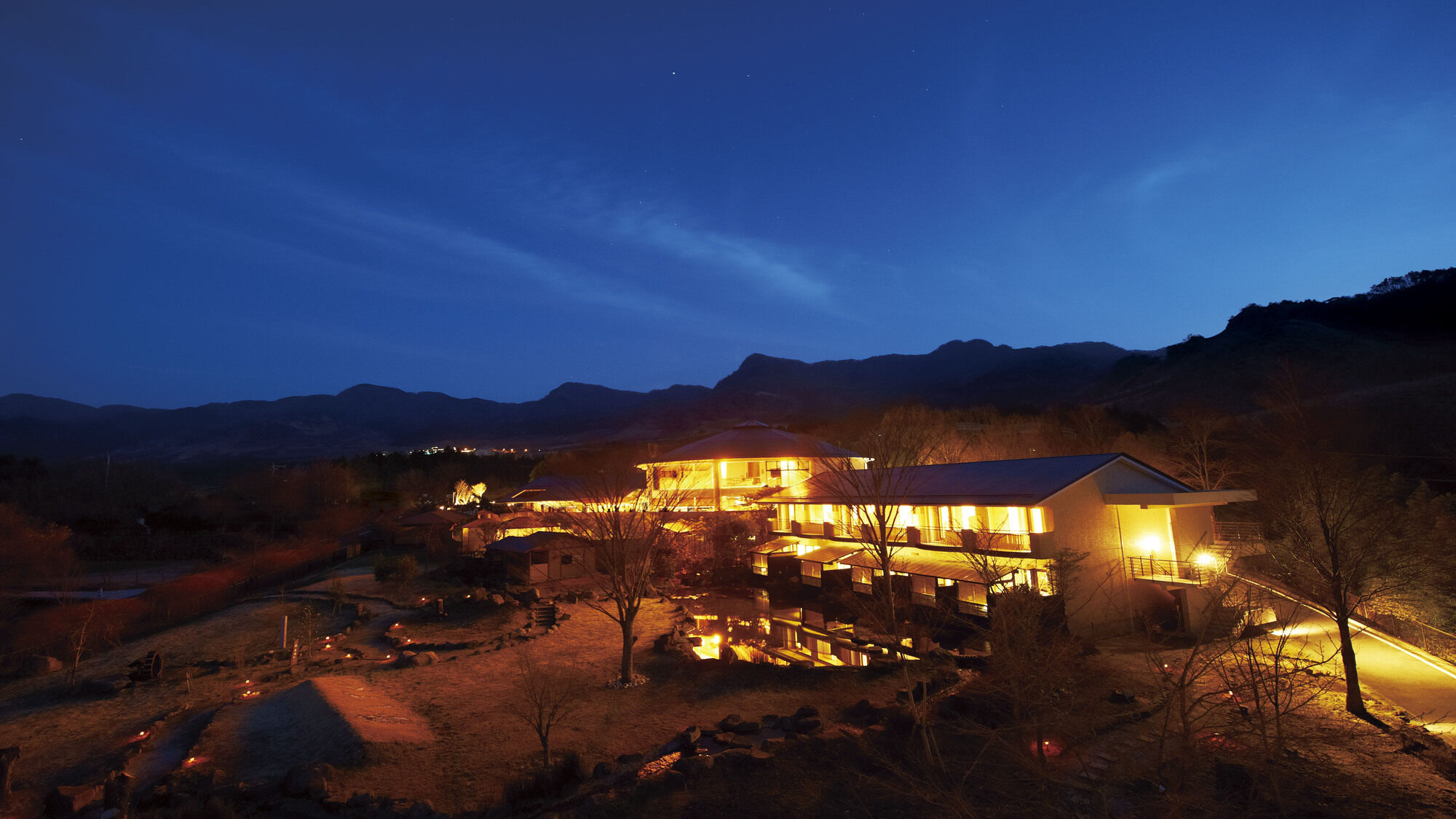 南阿蘇 白久水温泉 夢しずく 施設全景