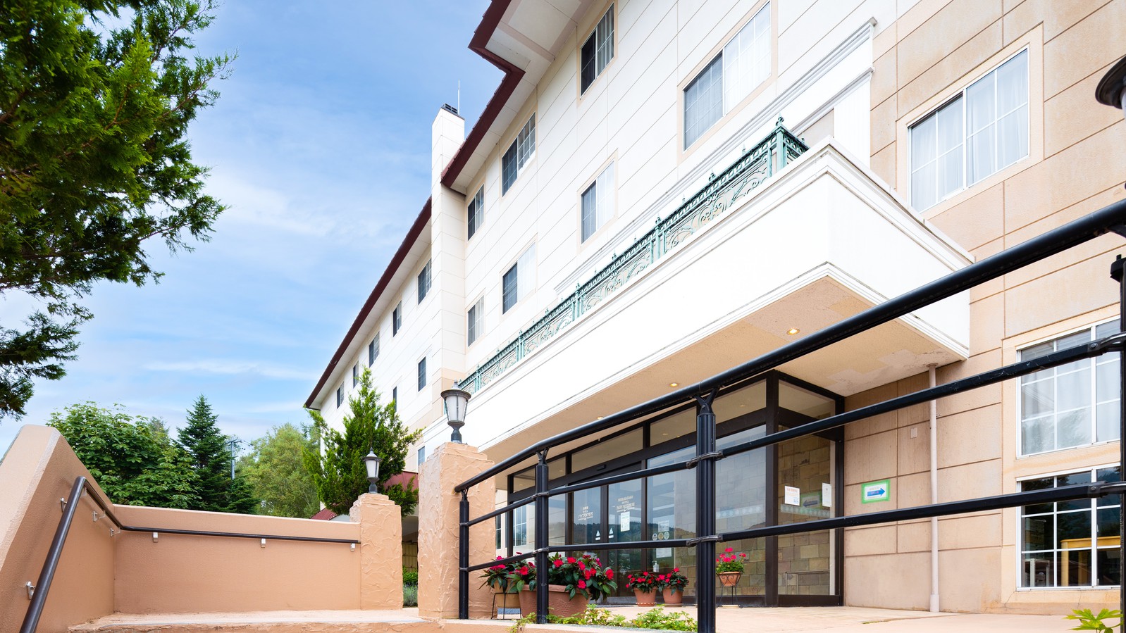 白樺湖ホテルパイプのけむり 施設全景