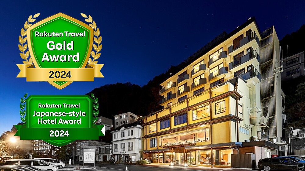 逆さ富士を望む湖畔の絶景宿 湖楽おんやど富士吟景 施設全景