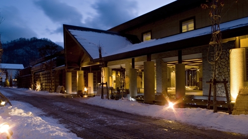 写真:しこつ湖鶴雅リゾートスパ水の謌