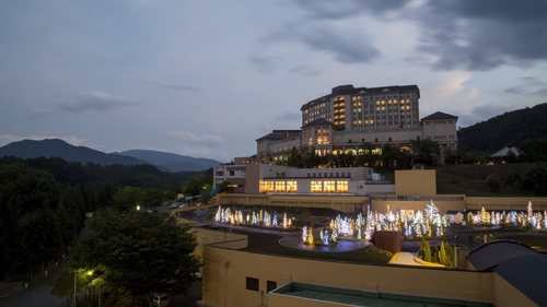 鶯宿温泉 ホテル森の風 鶯宿 施設全景