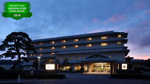 秋田温泉さとみ 施設全景