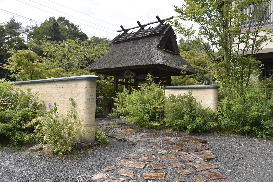 京都　湯の花温泉　すみや亀峰菴