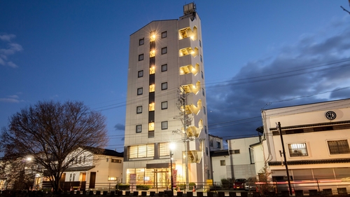 中町にあるホテル 池田屋 施設全景