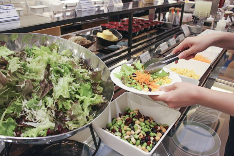 朝食ビュッフェ（サラダ）