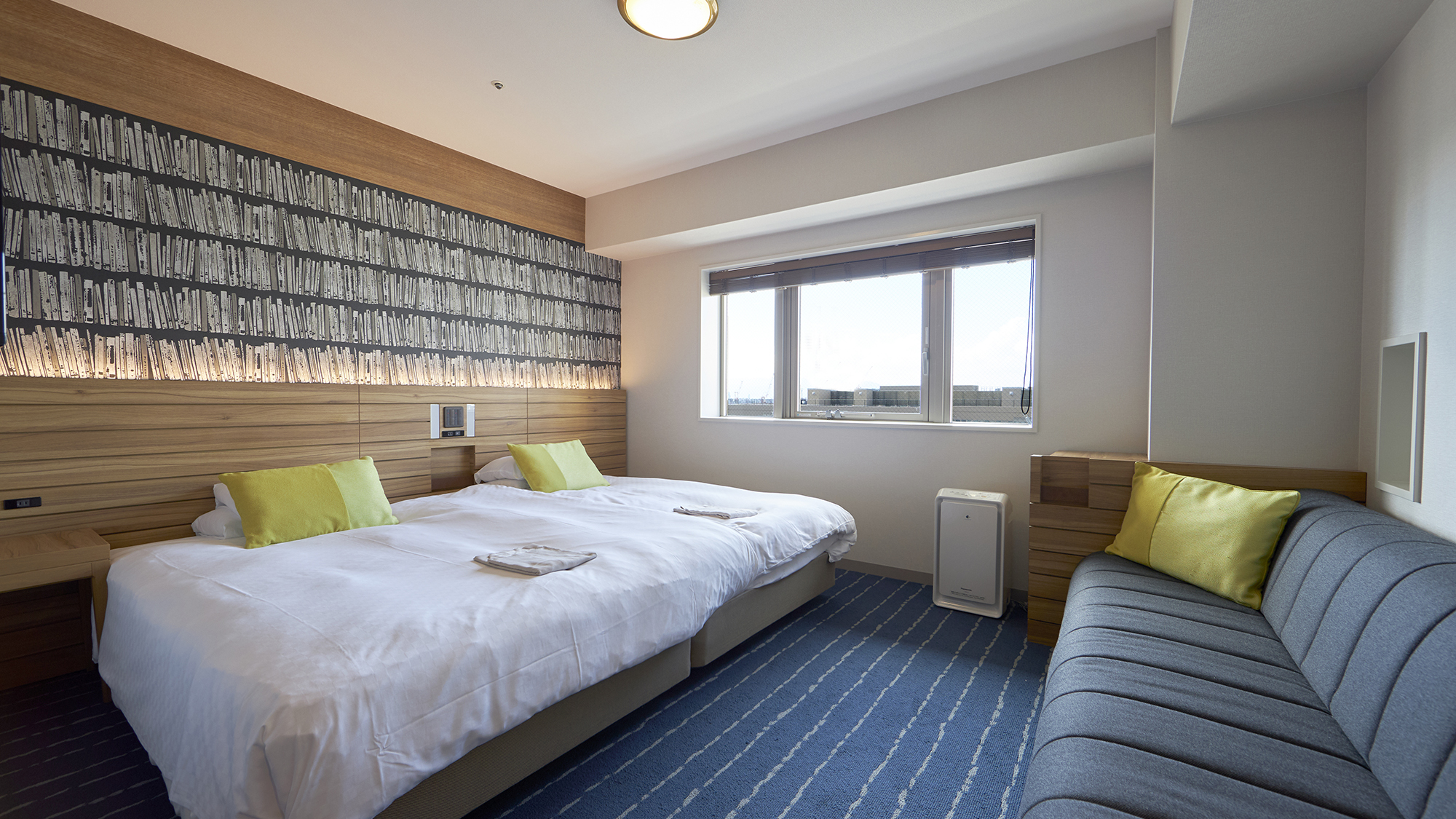 ■ツインルーム：21.2㎡・120ｃｍ&times;195㎝&times;2（シモンズ社製）のベッドをご用意。