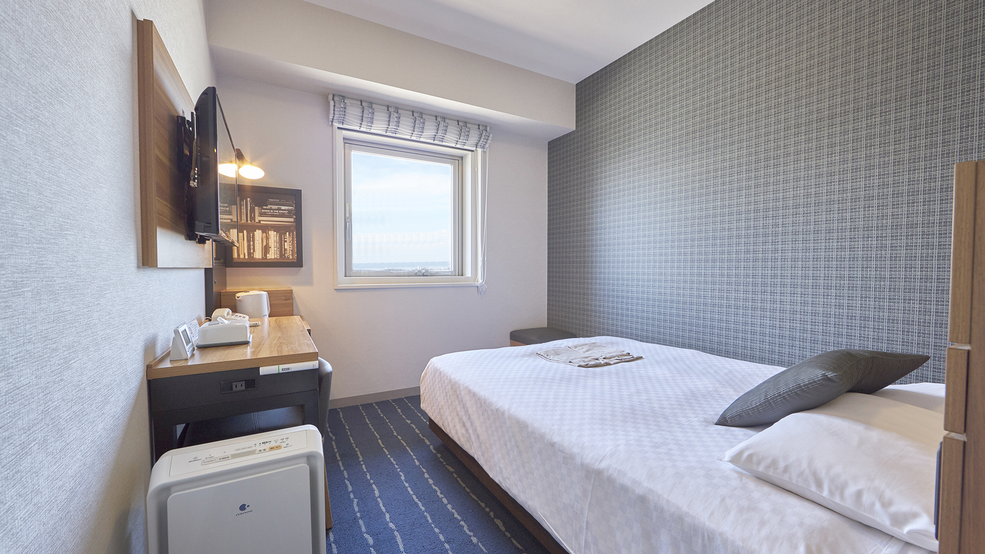 ■ダブルルーム：15.3㎡・140ｃｍ&times;195㎝（シモンズ社製）のベッドをご用意。