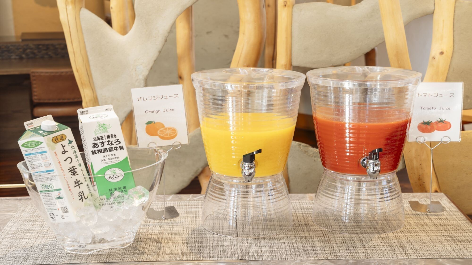 【朝食】ドリンクコーナー／ジュース・牛乳