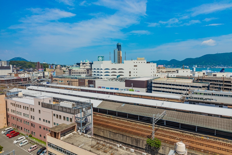 ホテルからの風景　電車側