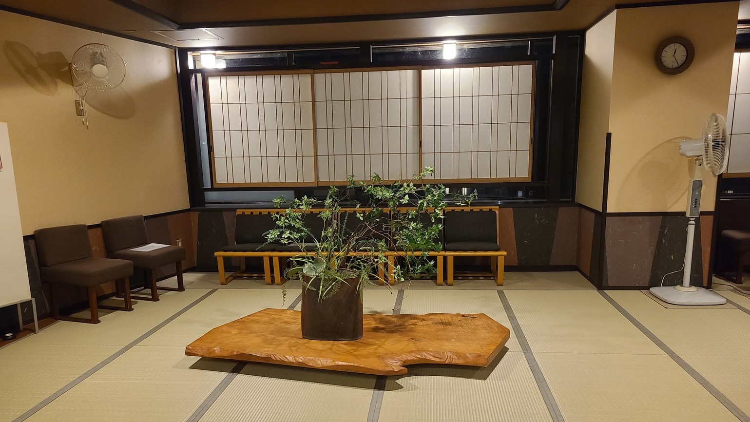 【お値打ち！4連泊以上プラン】 4連泊以上限定［清掃なし］ ◆立山連峰展望大浴場 ◆素泊り